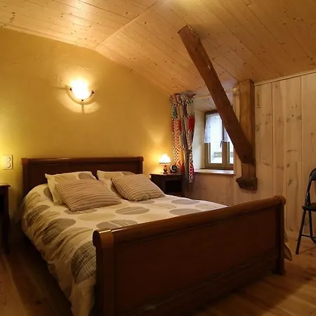 Spacieux Avec Terrasse Surplombant Riviere, Ideale Pour Peche Et Sports D'eau, Inclus - Fr-1-582-17