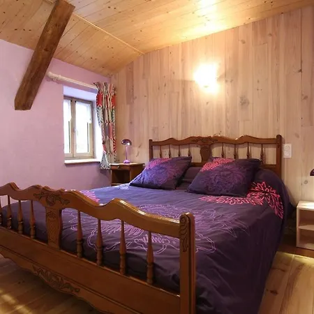 Casa rural Spacieux Avec Terrasse Surplombant Rivière, Idéale Pour Pêche Et Sports D’eau, Inclus - Fr-1-582-17 Saint-Julien-Des-Chazes