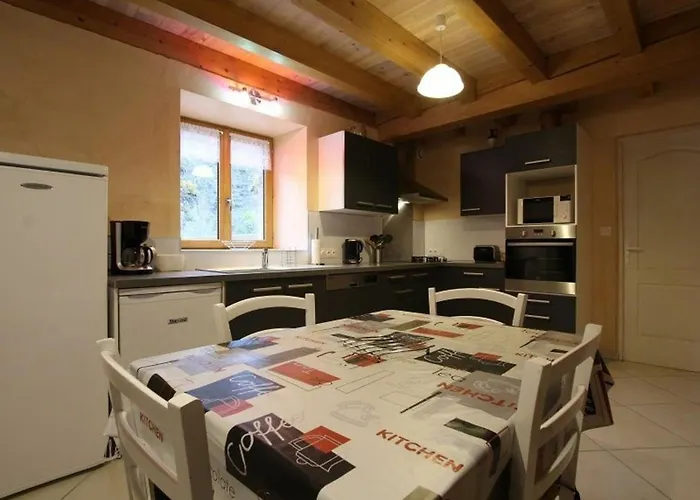 Spacieux Avec Terrasse Surplombant Riviere, Ideale Pour Peche Et Sports D'eau, Inclus - Fr-1-582-17