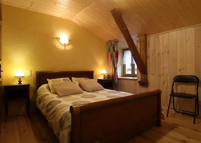 Spacieux Avec Terrasse Surplombant Riviere, Ideale Pour Peche Et Sports D'eau, Inclus - Fr-1-582-17