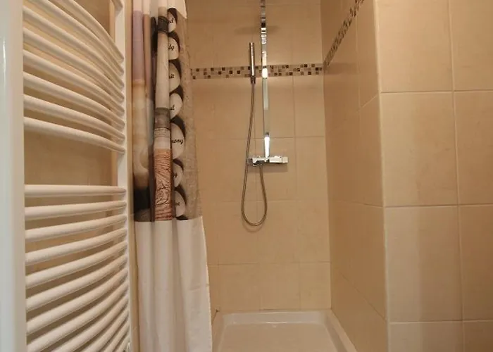 Spacieux Avec Terrasse Surplombant Riviere, Ideale Pour Peche Et Sports D'eau, Inclus - Fr-1-582-17 Tatil Evi *